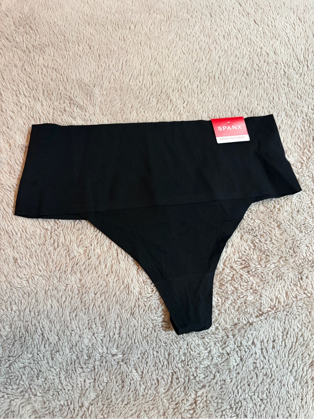 NWT Spanx Undie-Tectable Thong Shapewear